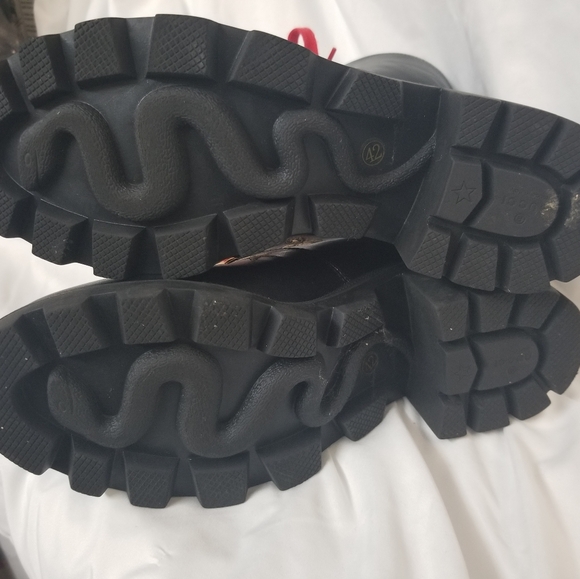 Excellent Condition Womens GUCCI High Top Honeybee Boots Size 42 Euro - Picture 9 of 11